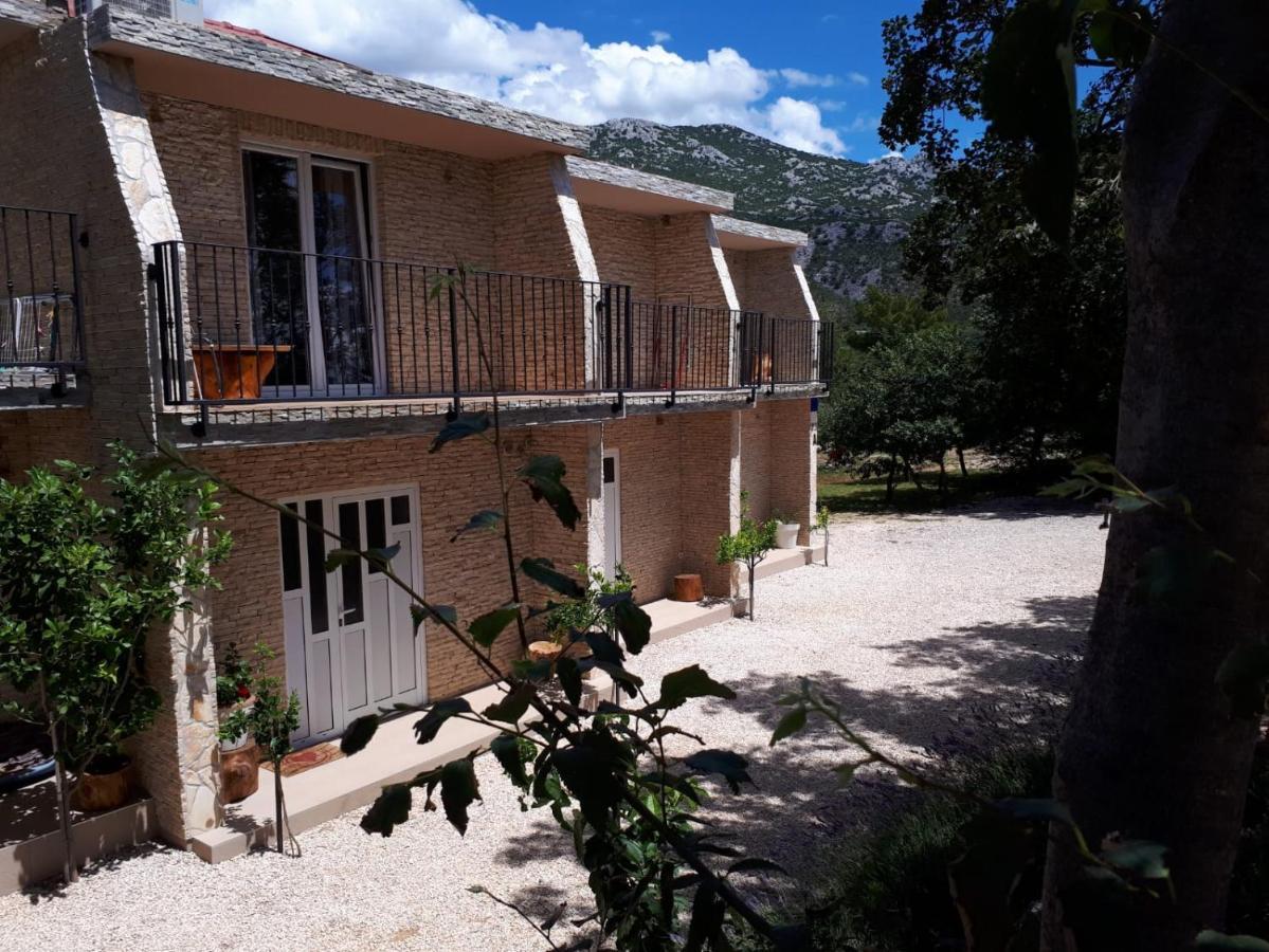 Amanda C Apartment Starigrad Paklenica Exterior photo