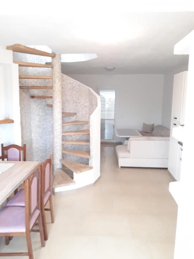 Amanda C Apartment Starigrad Paklenica Exterior photo
